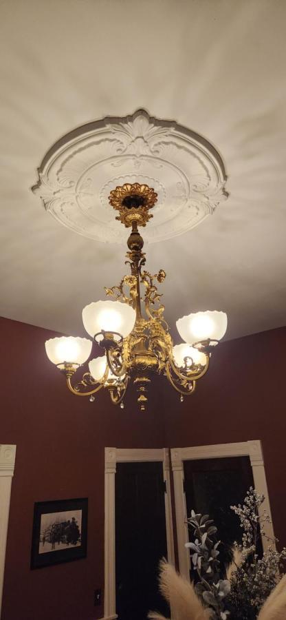 Oaklawn Inn Меномони Екстериор снимка
